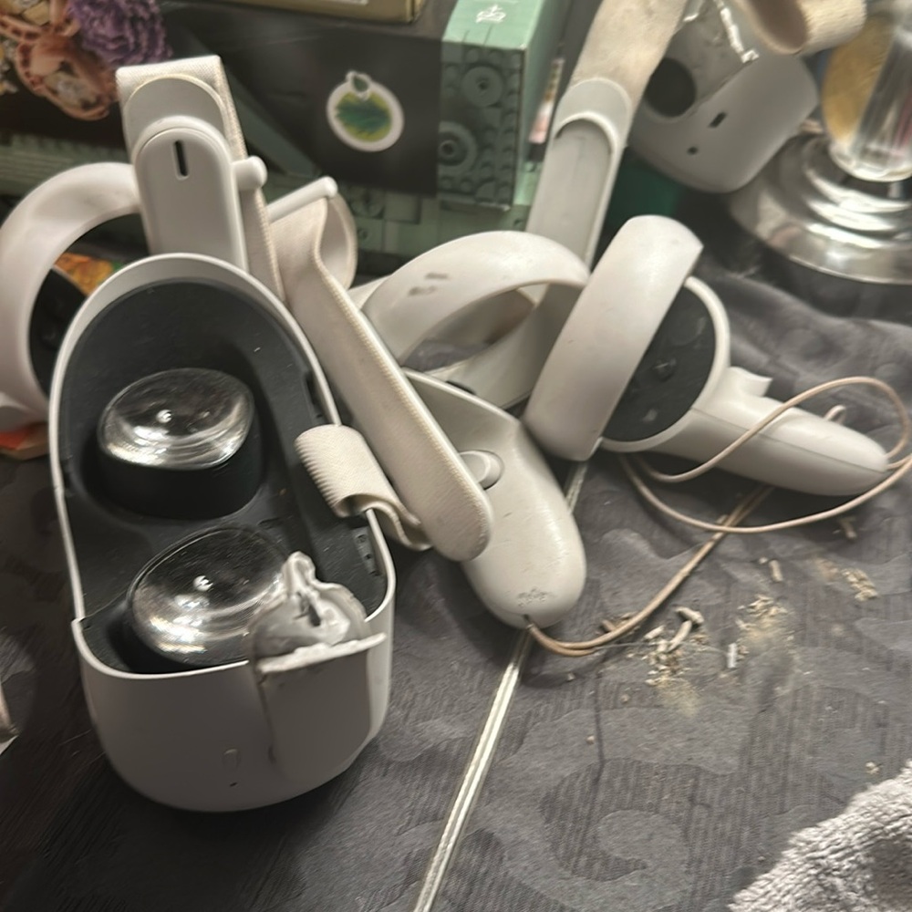 2 VR’S